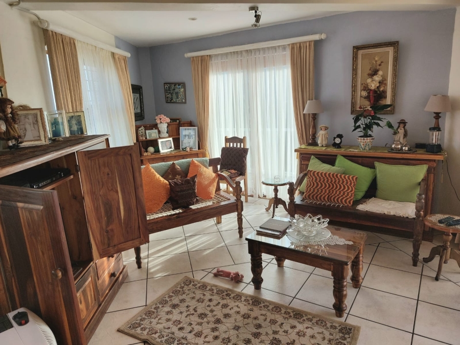6 Bedroom Property for Sale in Cola Beach Western Cape